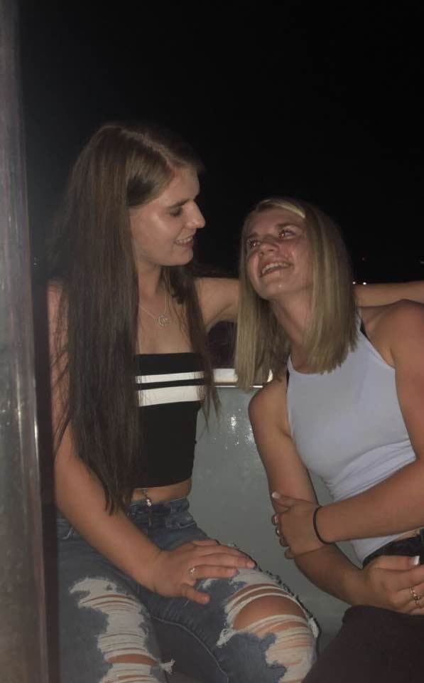 Who’s hotter Marin (left) or Savannah (right)? Like = Marin comment = Savannah! Kik to join the gc!