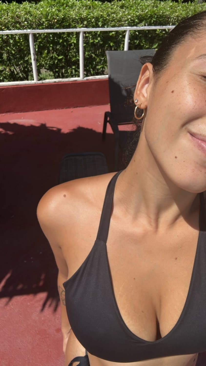 UNKNOWN 24 - YOUNG MILF, NICE BODY, NICE TITS