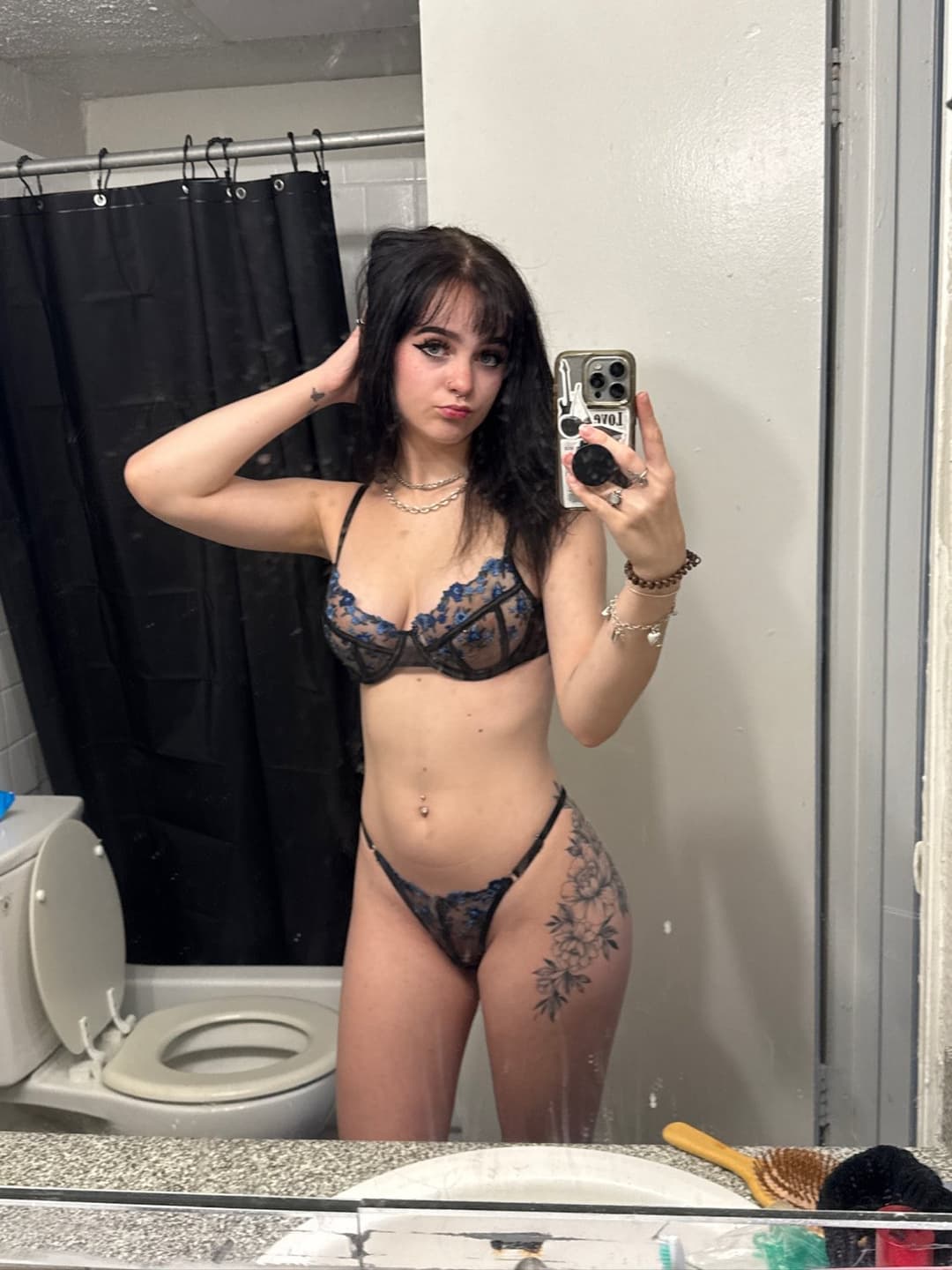 Click to view full size Every line, every curve, every inch of me is crafted for your pleasure