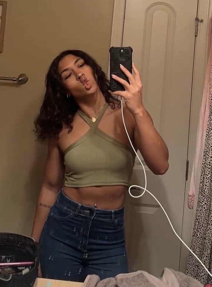 Click to view full size Fit chick