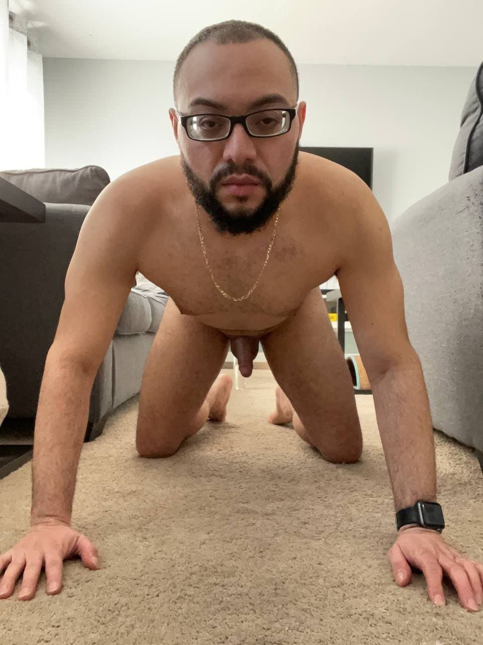 Bisexual loser Elvis