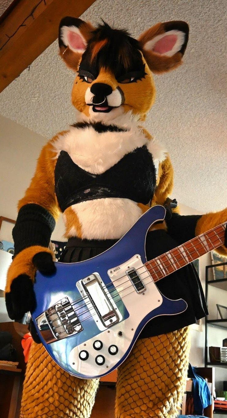 [FURRY/GAS] ?? deer fursuiter teasing and having gas (ļôťûșľâfâŵń/jǎčķâļșťŷļê)