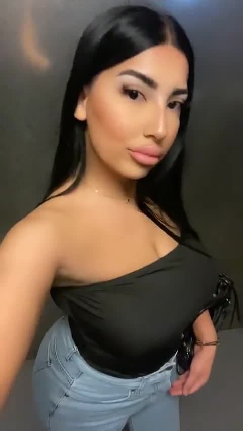 Iraqi babe from France, hazel.878 on IG