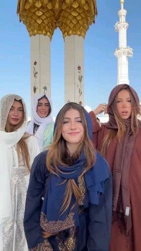 Video e fotos delicias da Sofia...Sofia Espanha da Dubai , deliciosa gostosa !!!