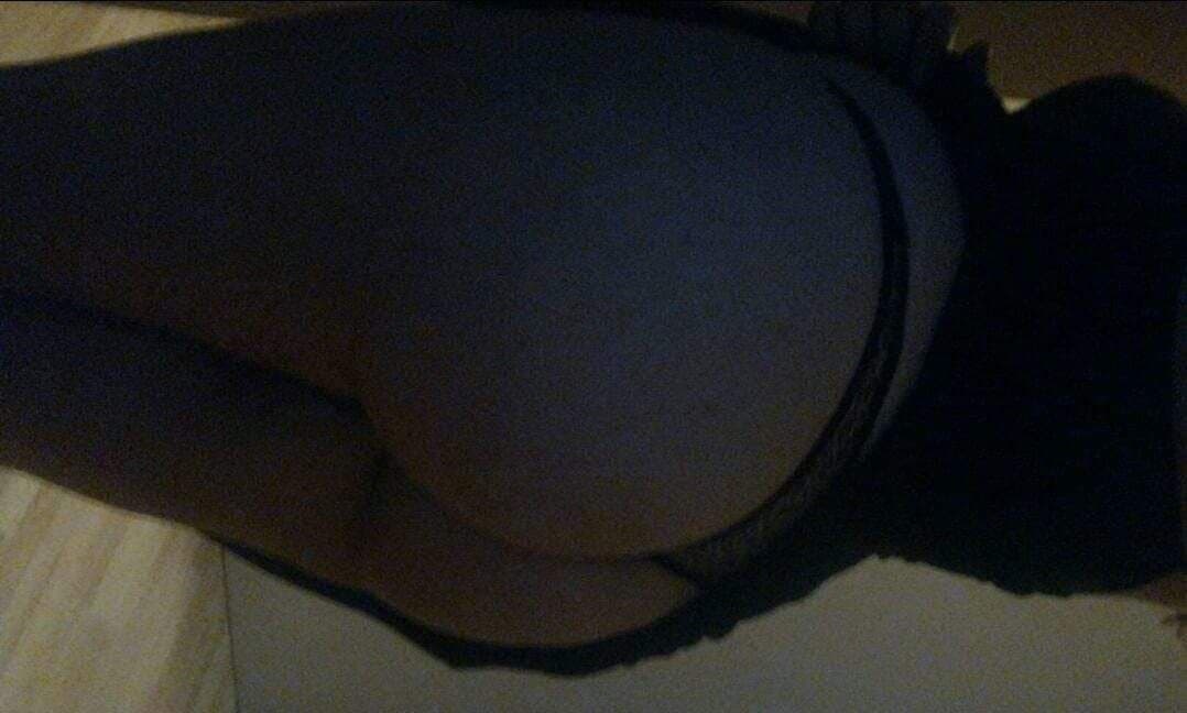 Big titty slut loves suckin big cocks