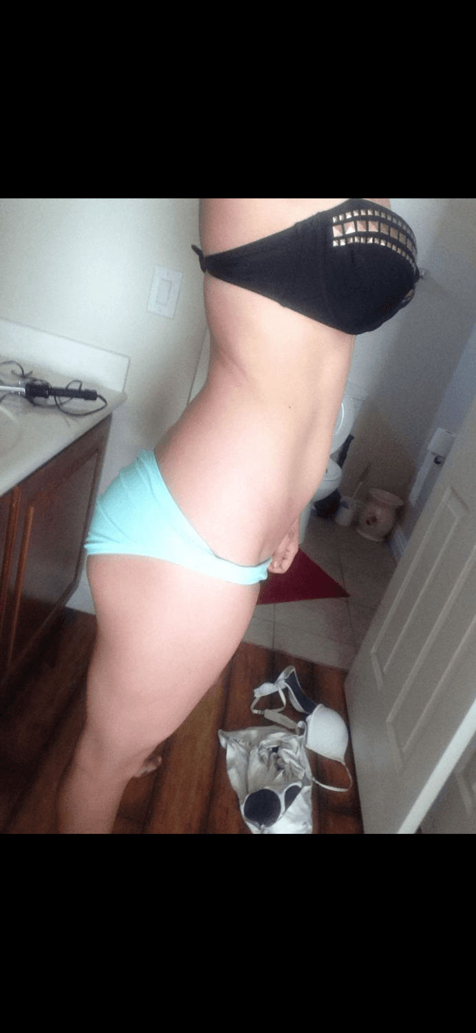 Best friends Jessi and Bella love taking pictures together