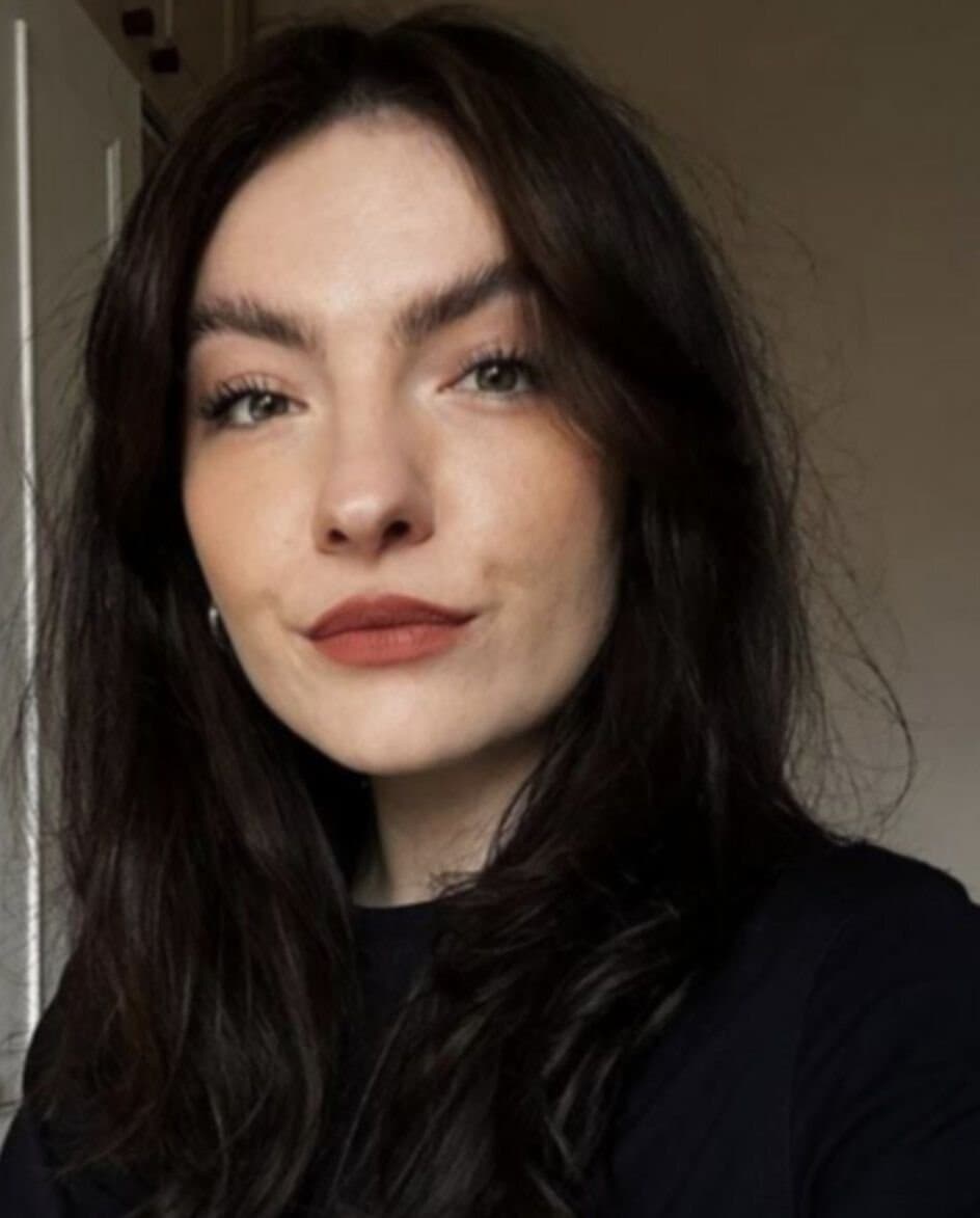 Eve naughty little girl