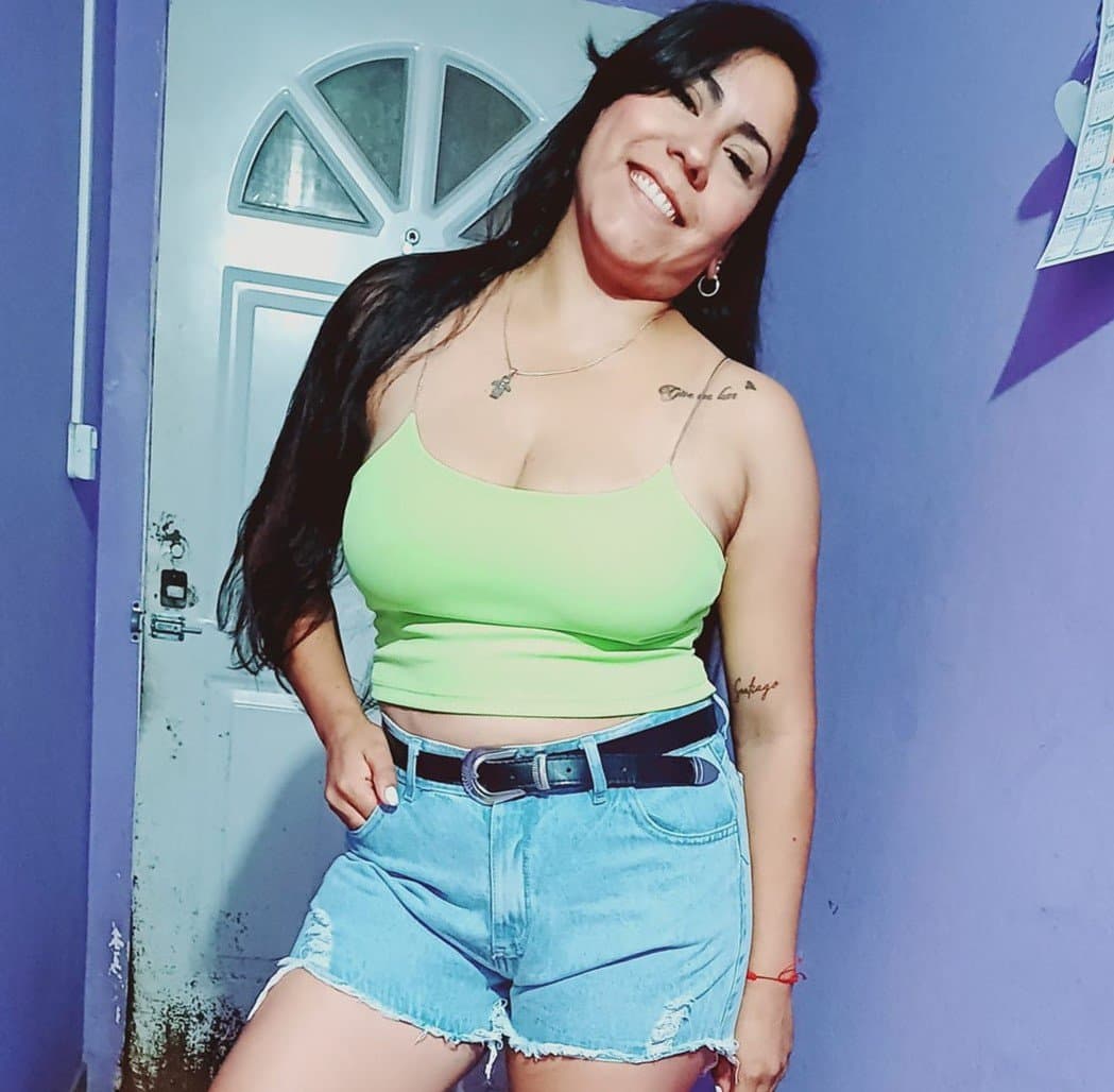 Mega tetona Argentina/Big Huge Tits Argentina -- (NoNude/Soft)