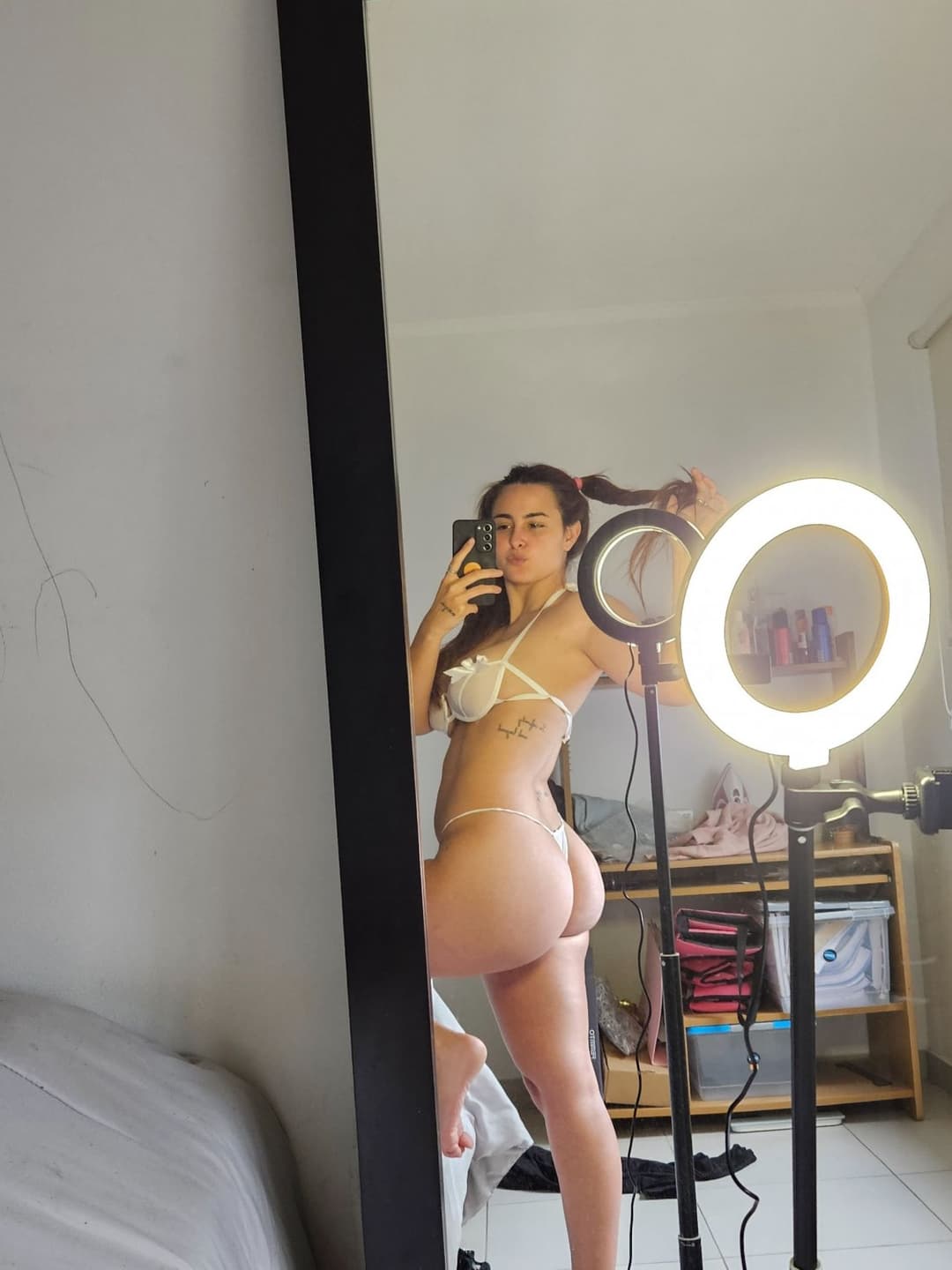 Click to view full size Agus busto putita de lobos