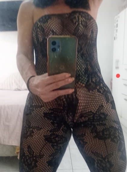 Minha putinha casada! 52a, casada há 27. Marido comia pouco e mal. Transformei-a numa puta (minha pu