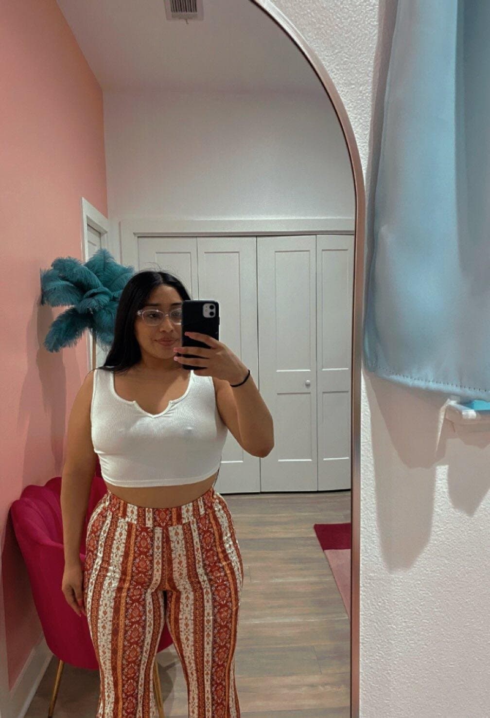 Thicc Latina takes every chance she gets to show off her thicc ass and bit tits