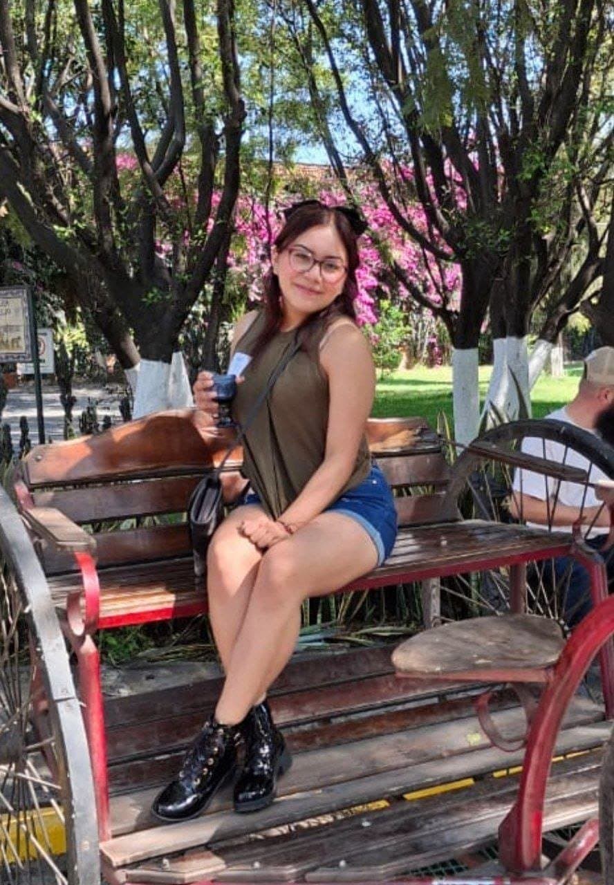 Mexicana infiel culona de 20 años. Bien culona