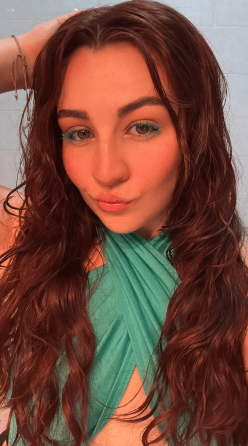 (F)23,Who wanna cumtribute my face pics? I send a nude selfie if u making me wet cumming on my pics