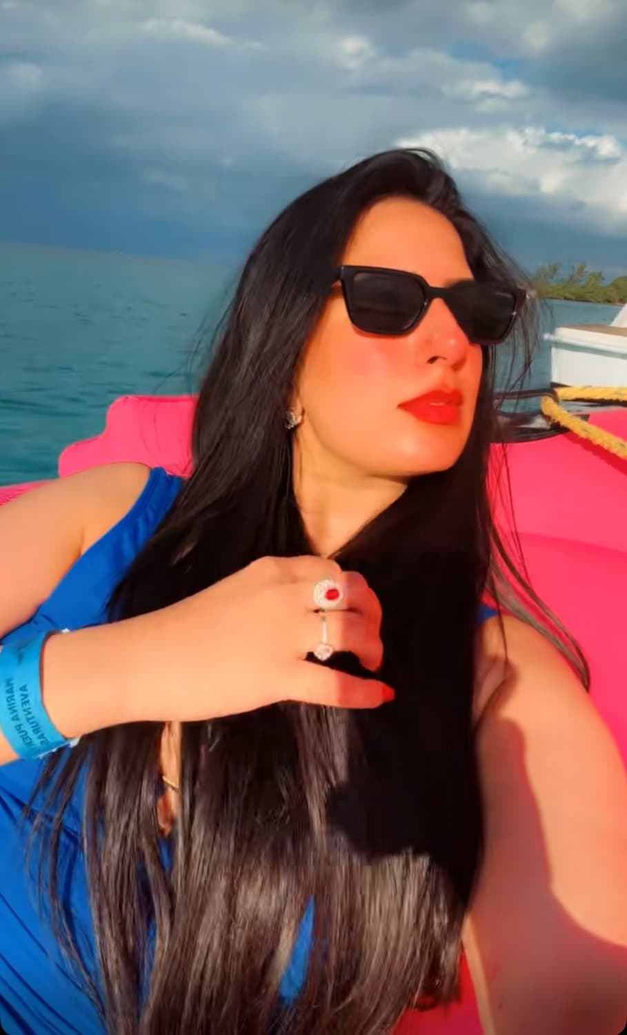 Taazveerr kaur indian punjabi girl onlyfans beautiful young girl