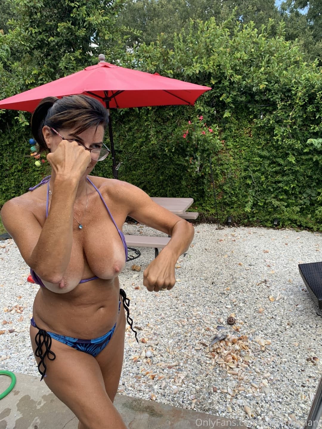 Sexy MILF Grandma loves to be dirty