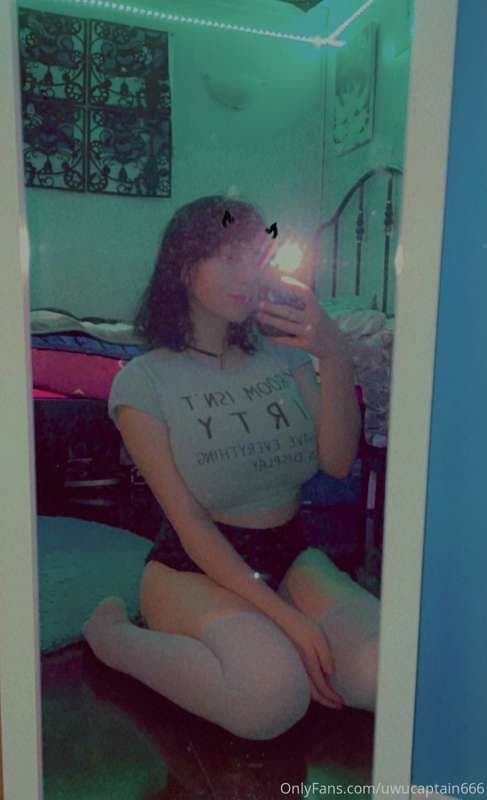 Uwucaptain666 pics that make ur dong explode (4)