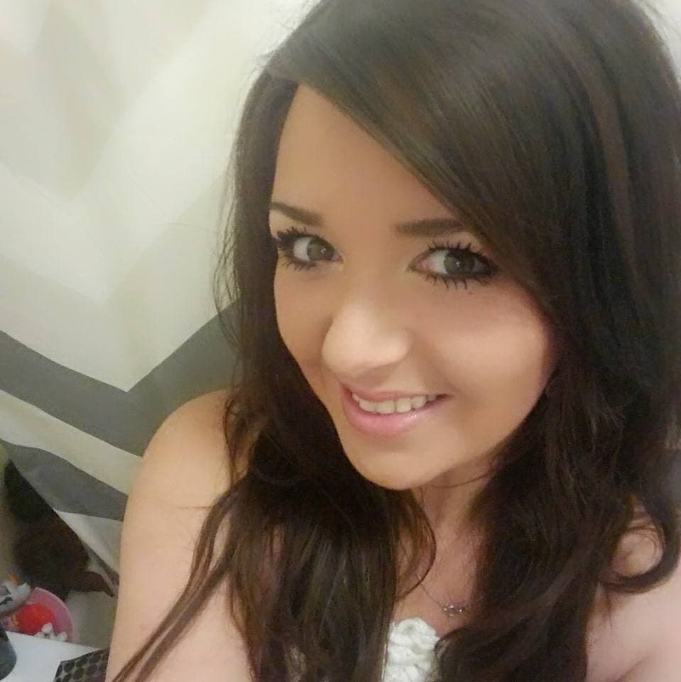 Might have forgotten their age, but definitely remembered how to show tits on ass on the G G W bus