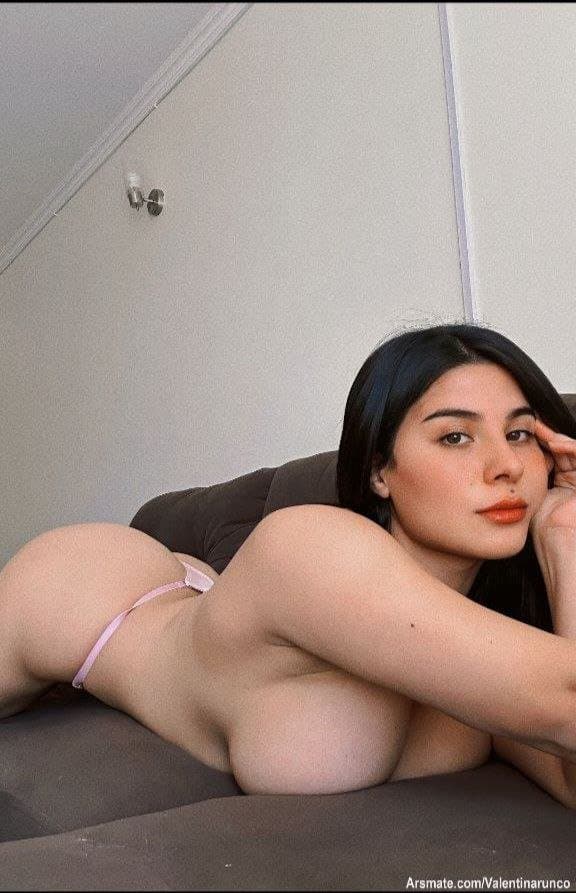 Click to view full size Valentina runco perra culona de grandes tetas