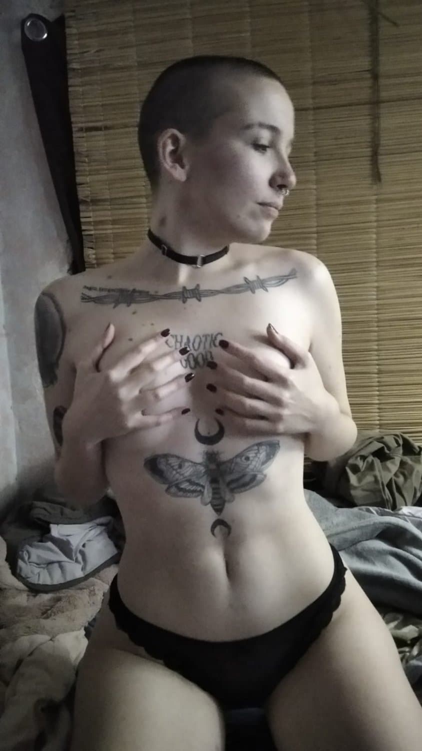 juli emo slut italia