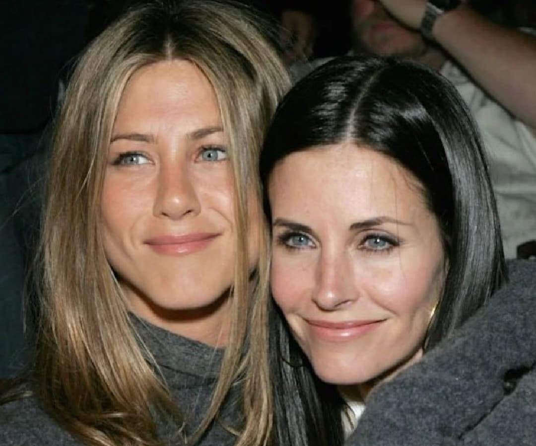 15 Jennifer Aniston & Courteney Cox