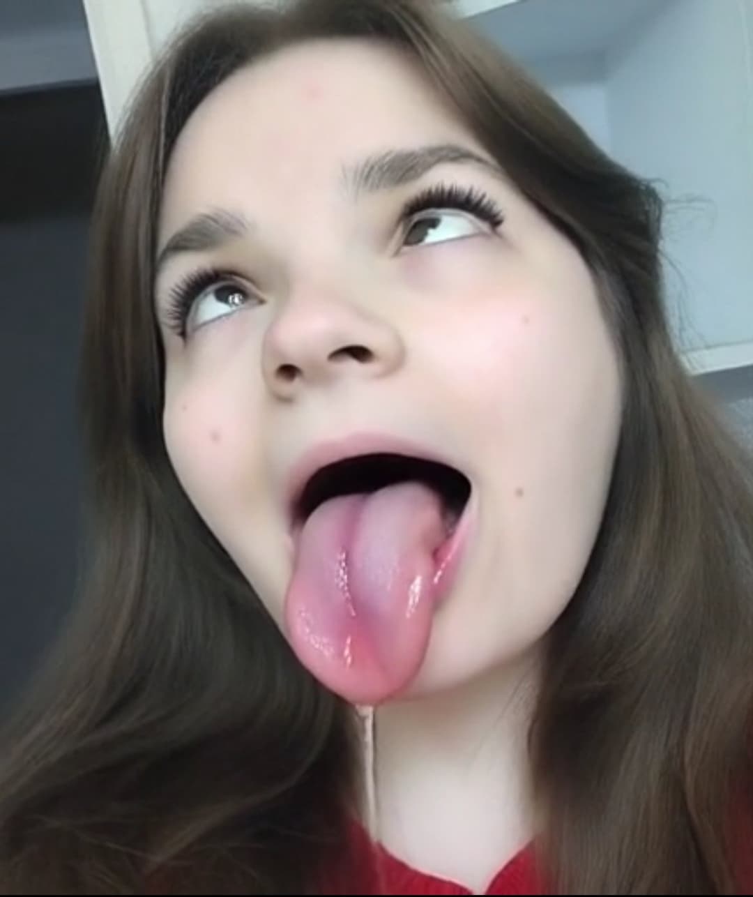 Click to view full size Lyzon Buro grosse putain à baiser de force