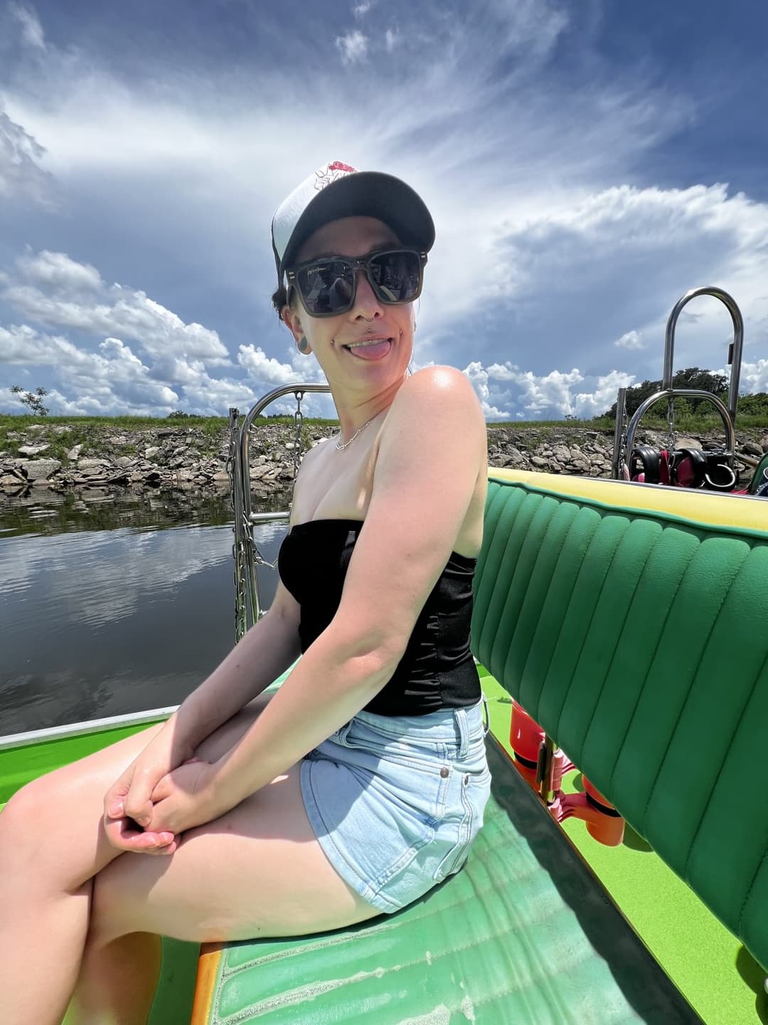 Pierced tits and pussy wife leaked