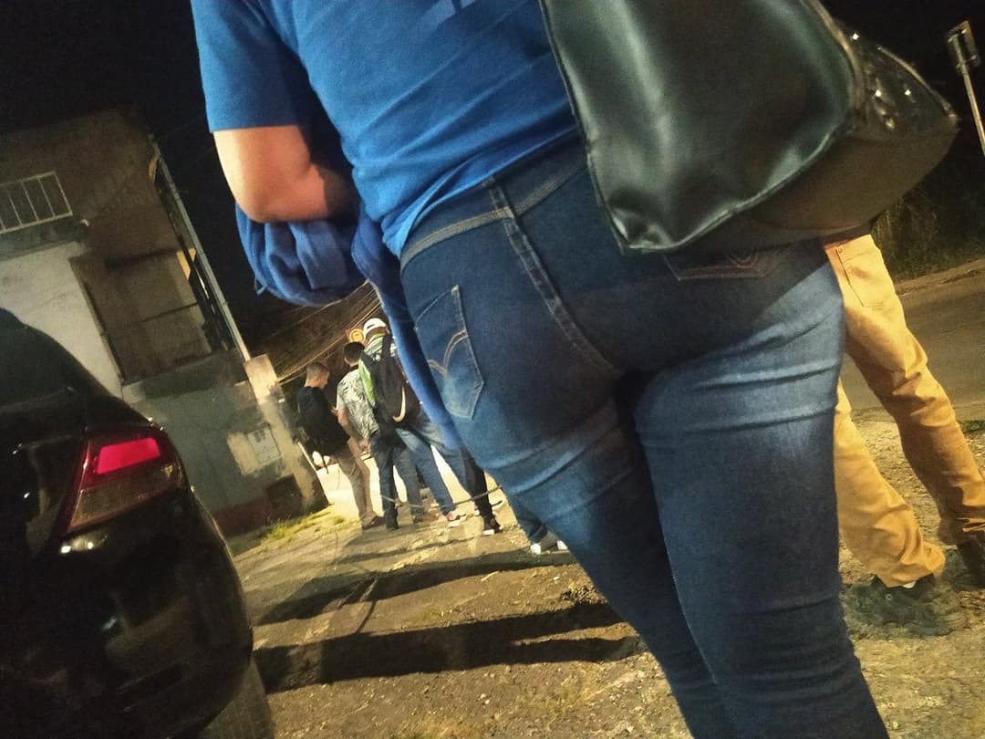 Mature on Bus stop ?