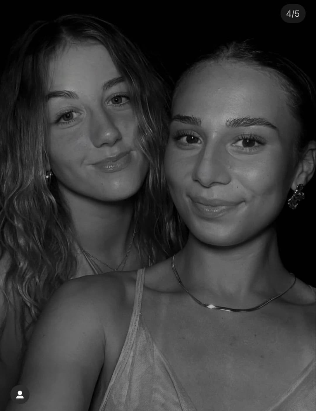 Click to view full size Slimthick beauty