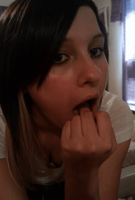 miki showing her panties