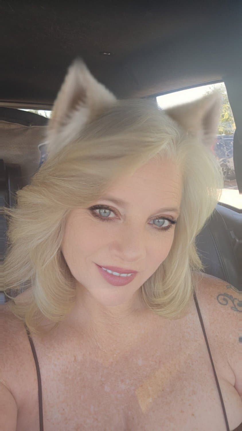 Blonde Slut Nude Selfie & Garage Fucking  my Boss queen Creek dentist Cums DEEP inside me