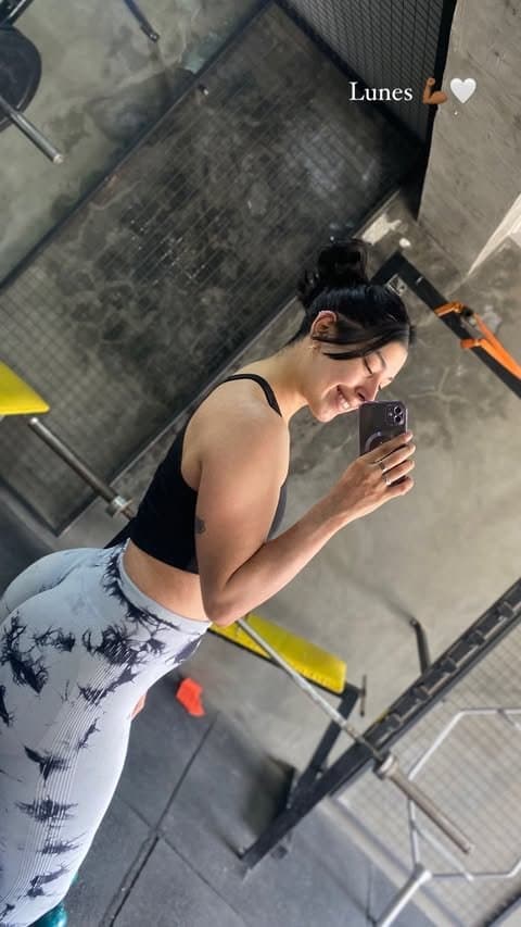 sofiicarsiimo. 2. terrible culazo la negra.. vgg