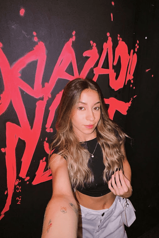 Aline, 18 | Shy teen debuts as a slut