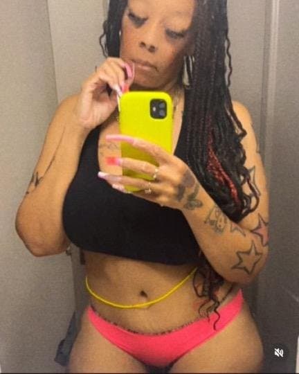 Milf Bitch from Inglewood, CA Now Lives in Vegas Selling Pussy and Doing Massages (50 as of 2025)