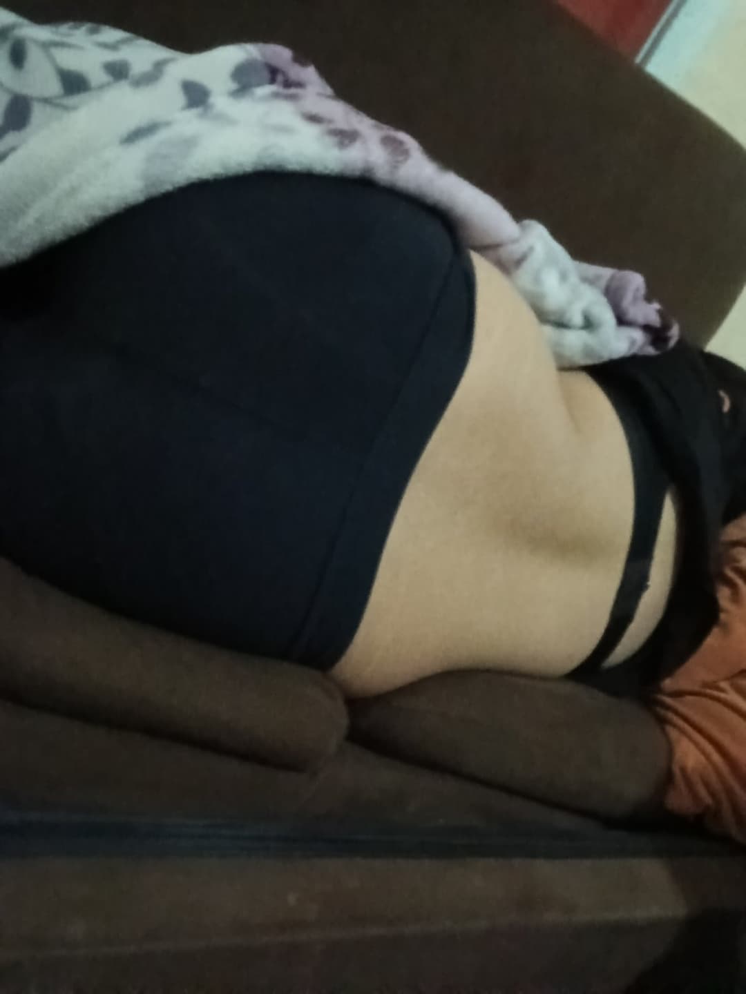 Mi sueño q alguien que se la coja en su cuarto mientras yo escucho a lado y la dejen chorreando lech