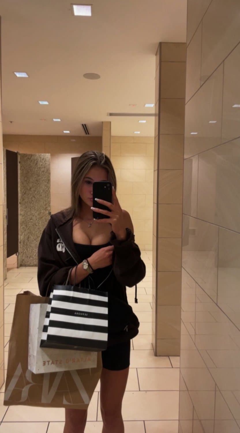 19 yo college freshman takes it in the ass