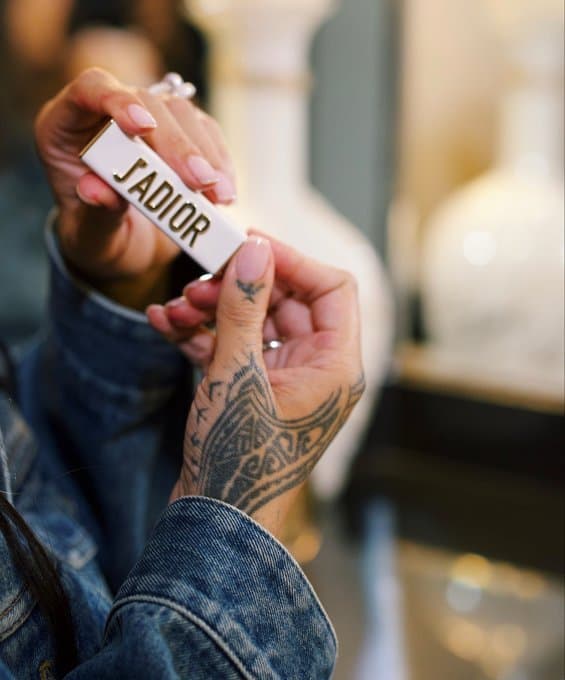 finishing touches 

#JadoreDior