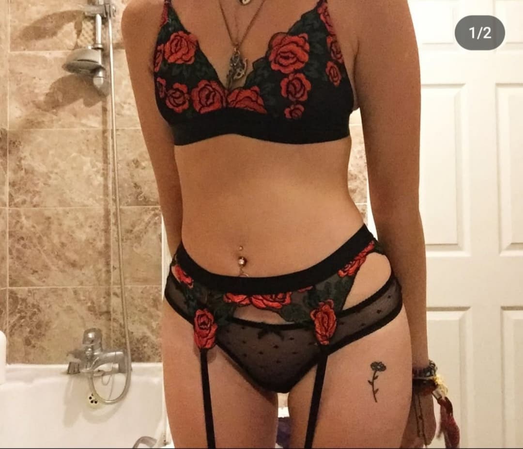 Click to view full size Mate wants to know who would fuck his girl?