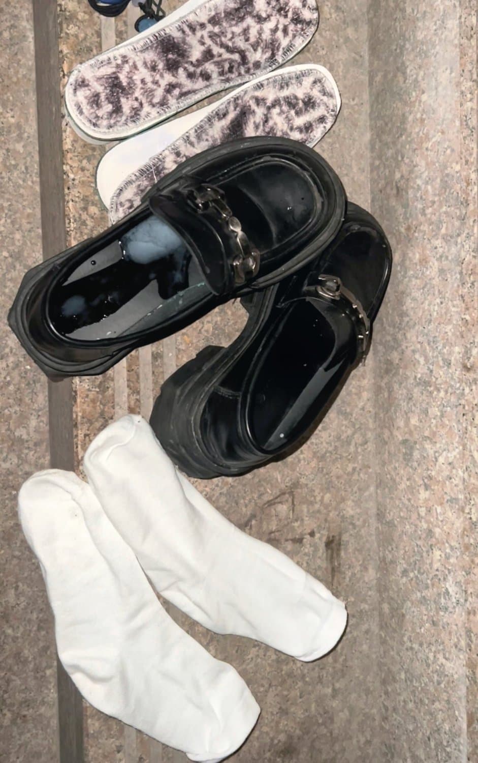 Click to view full size Chinese feet / socks / shoes.