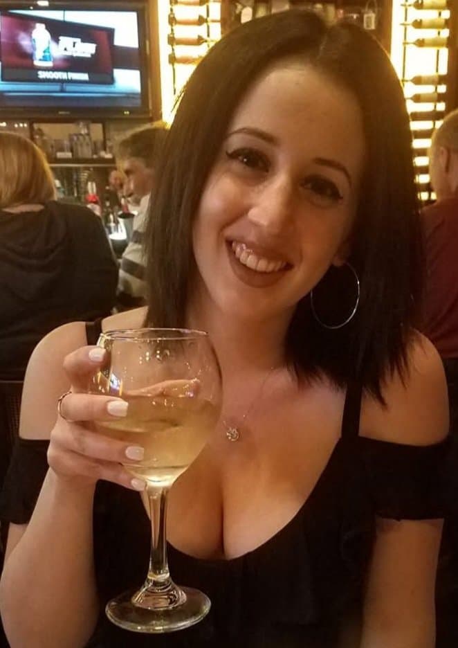 "You like the way my titties dance?" Ginas big tits bouncing