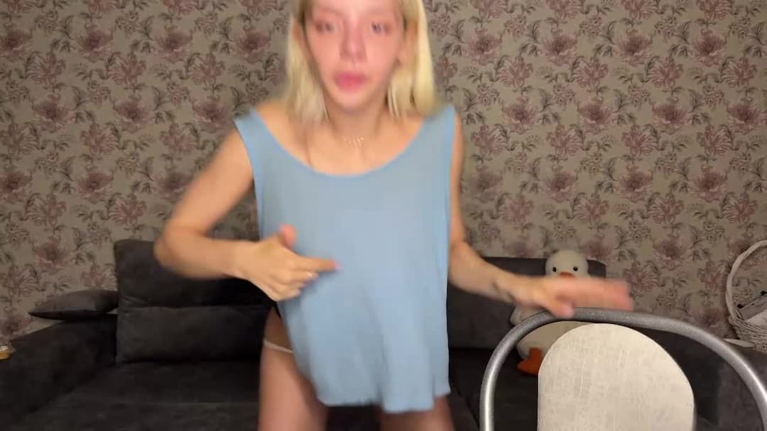 Lesi_Moonie s Room @ Chaturbate - Chat in a Live Adult Video Chat Room Now