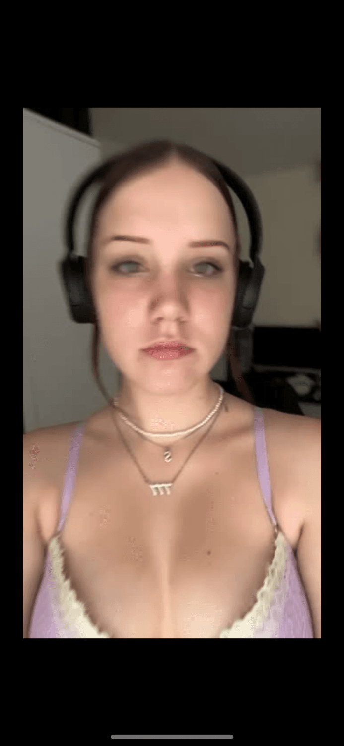 Latvian Teen Samanta wants to show off her massive ass