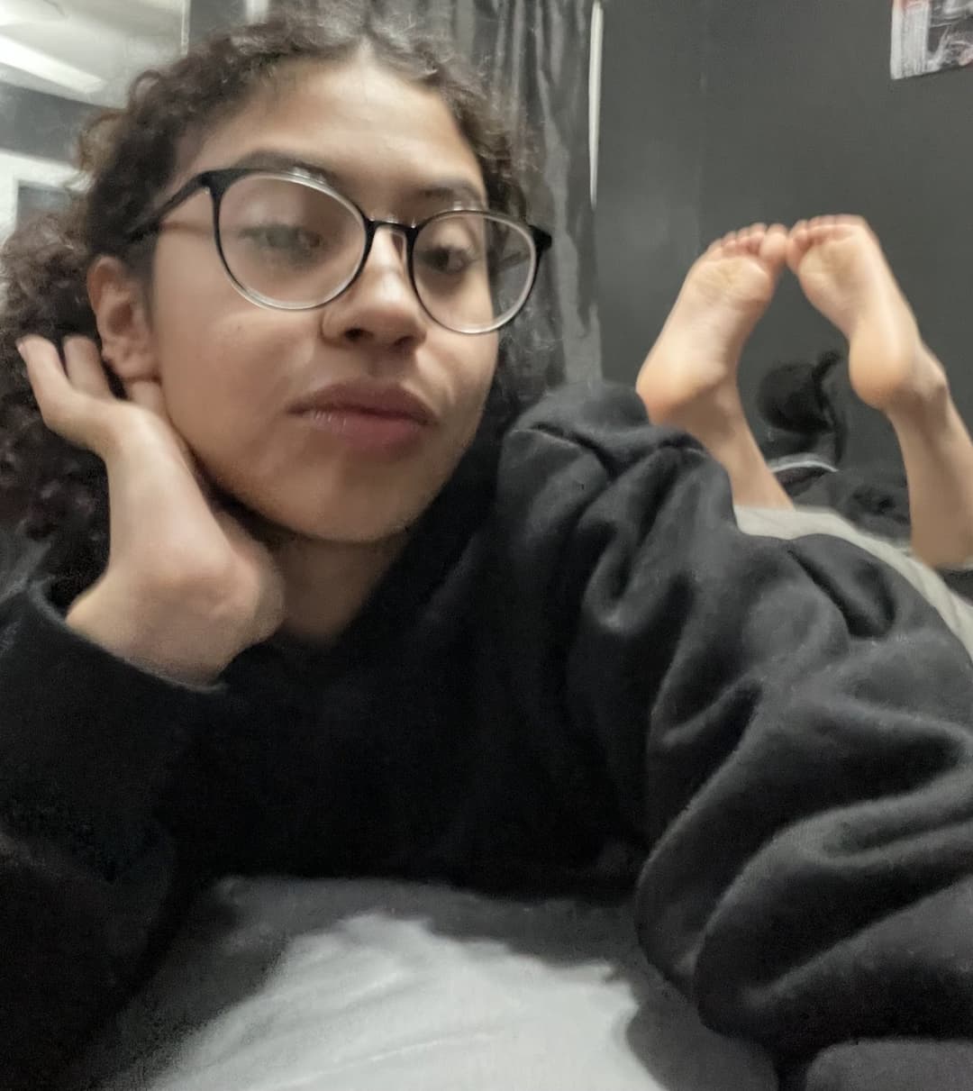 Kinky hairy fun sized latina teen loves to tease + feet self worship