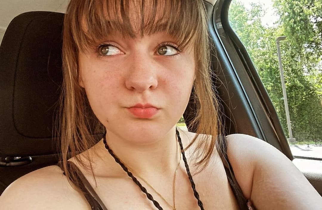 I’m Going Crazy Gooning For Liz Again Fuuuuck! Liz Liz Liz Liz Liz!