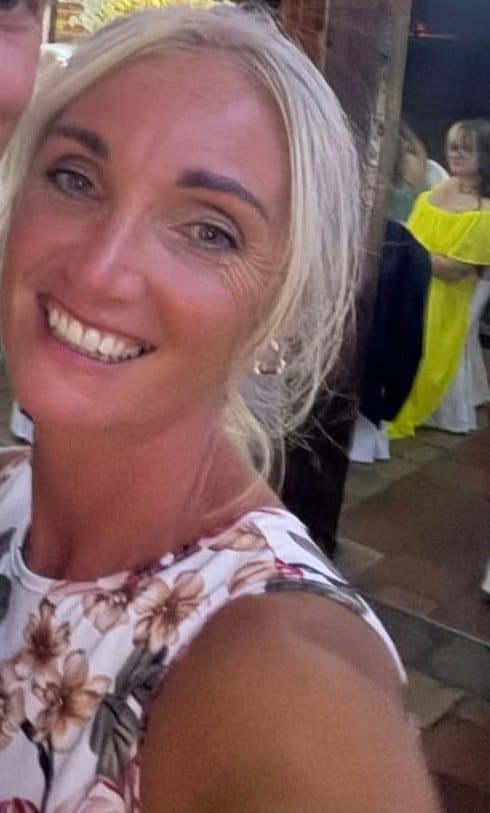 Slut milf Kelly, attention seeking slut