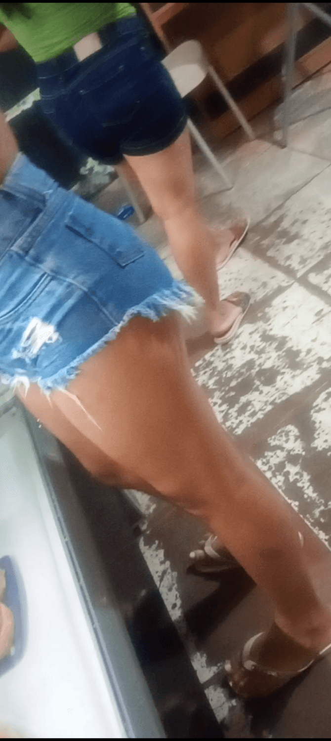 Depois de meter, levar a cachorro pra fazer um lanche.( Buceta dela estar cheia de gala)