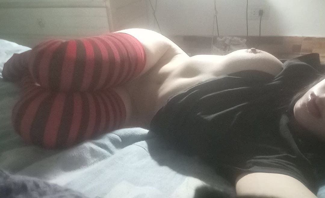 Micaela rica perrita Uruguaya exhibiciónista