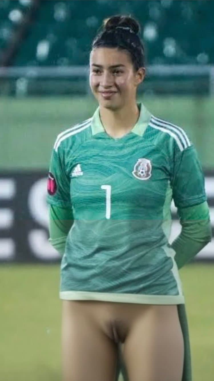 Celeste Espino PACK - Portera de Chivas Femenil DESNUDA SIN CALZÓN - PORNO (fakes)