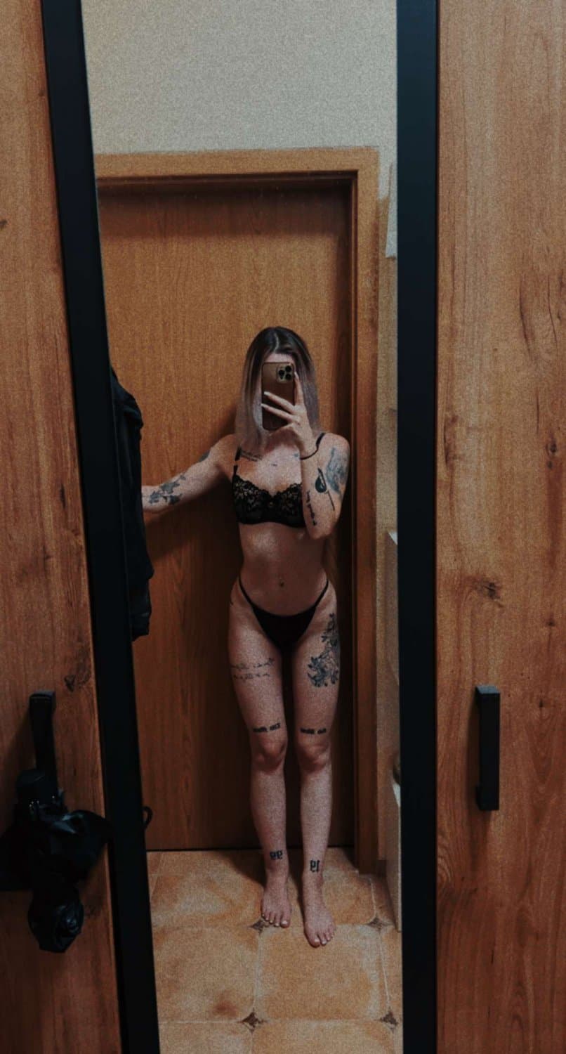 Click to view full size Sexy German slut Jennifer pt. 5