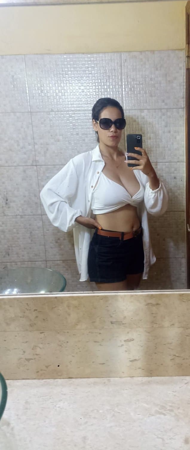 Mi Hermanastra paraguaya villera y ninfomana