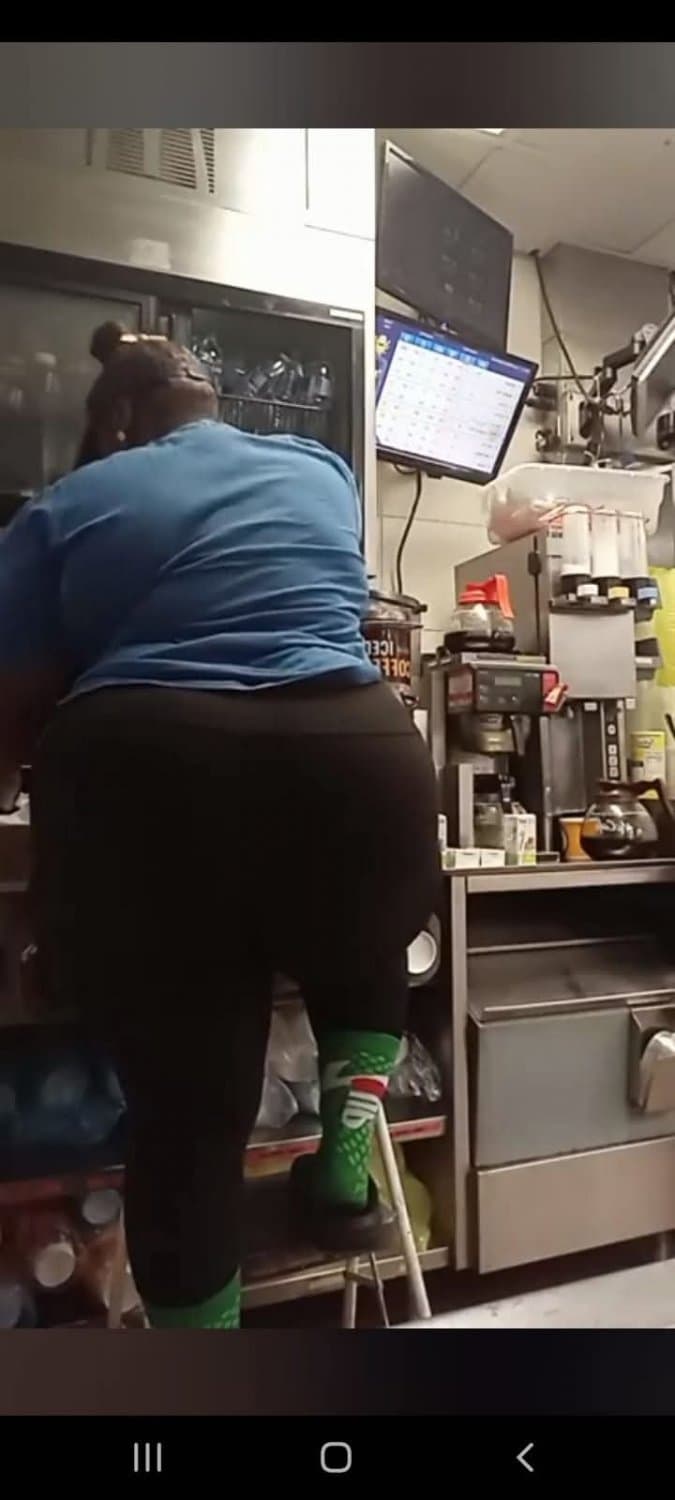 HUGE THICK MEGA EBONY BBW BUG OLE JUICY ASS BOOTY